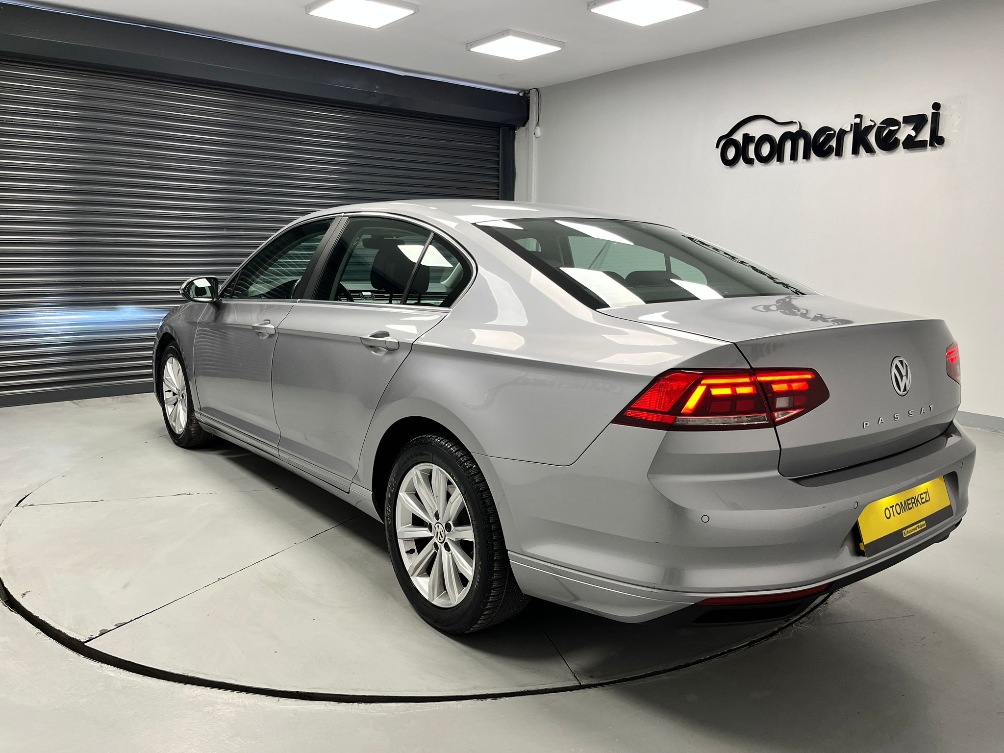 VOLKSWAGEN PASSAT 5